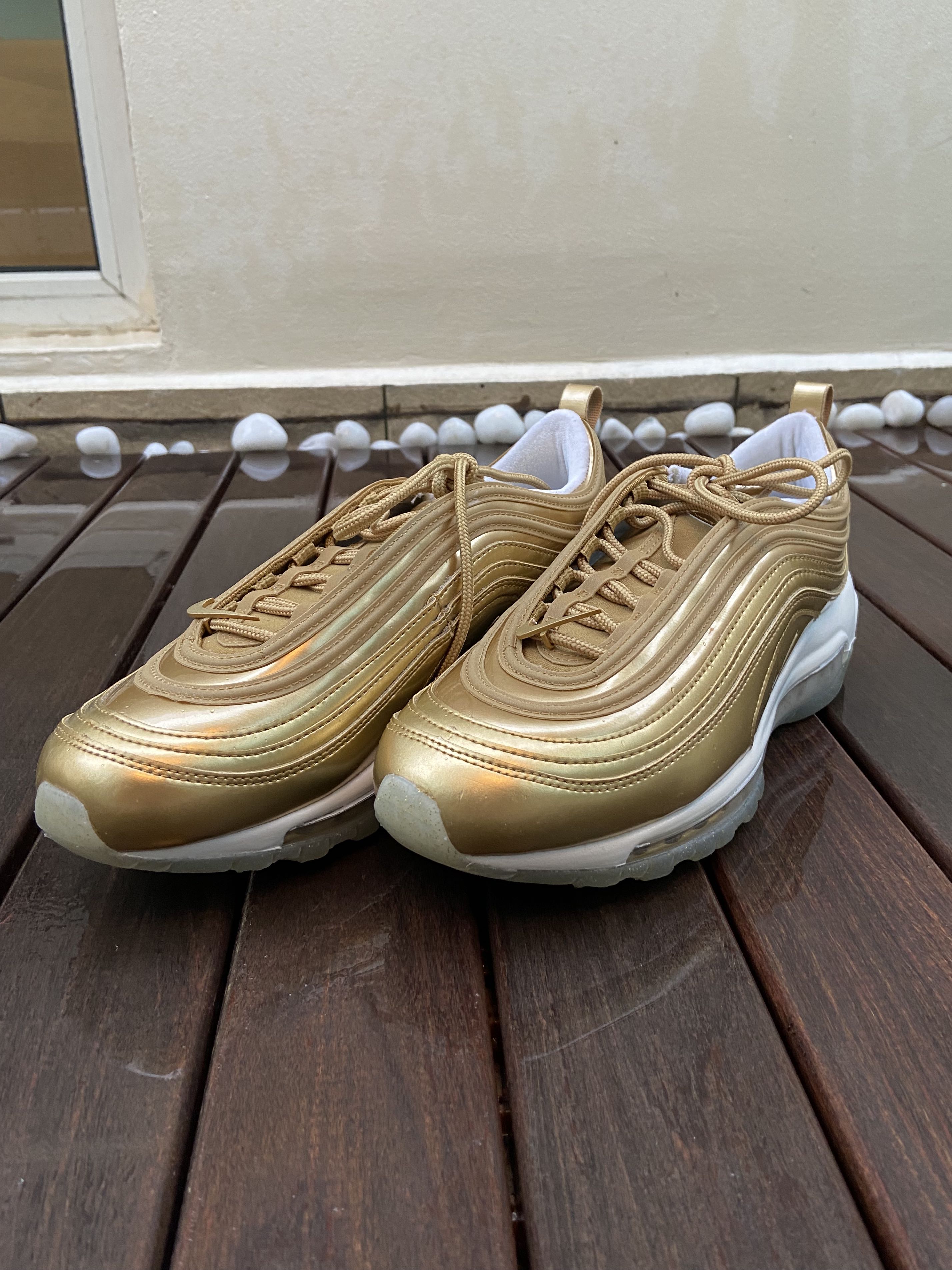 Nike 97 qs gold hot sale