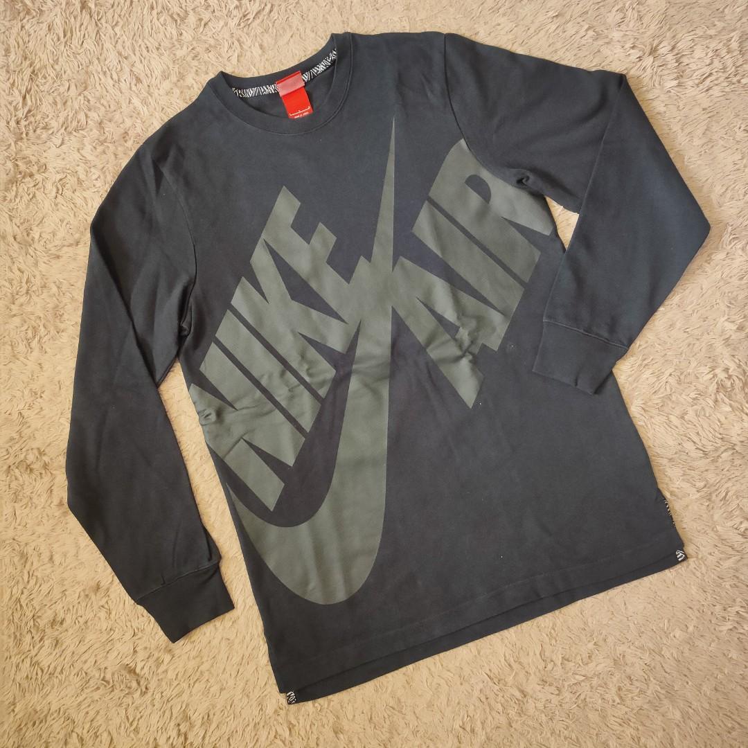 NIKE AIR PIVOT CREWNECK Longsleeve Sweatshirt Men s Fashion Activewear on Carousell