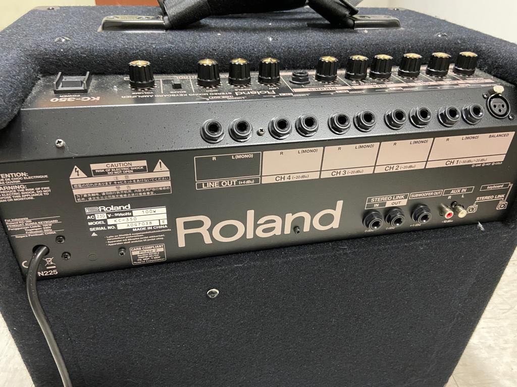 Roland KC350 Keyboard Amplifier, 音響器材, Soundbar、揚聲器、藍牙喇叭、耳擴 Carousell