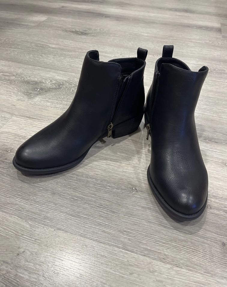 Valentino Rudy Boot, Women's Fashion, Footwear, Boots on Carousell