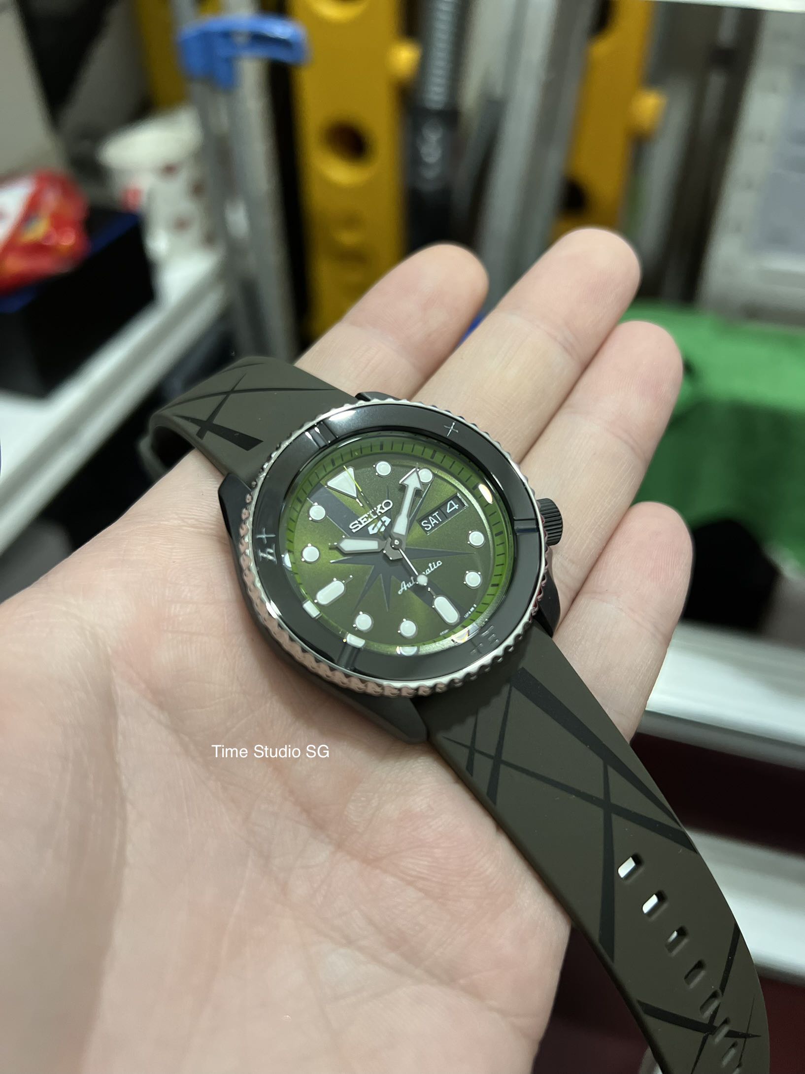 🔥 PM FOR BETTER PRICE 🔥 Seiko One Piece Roronoa Zoro Limited Edition  SRPH67K1 SRPH67 srph67k1 srph67, Men's Fashion, Watches & Accessories,  Watches on Carousell