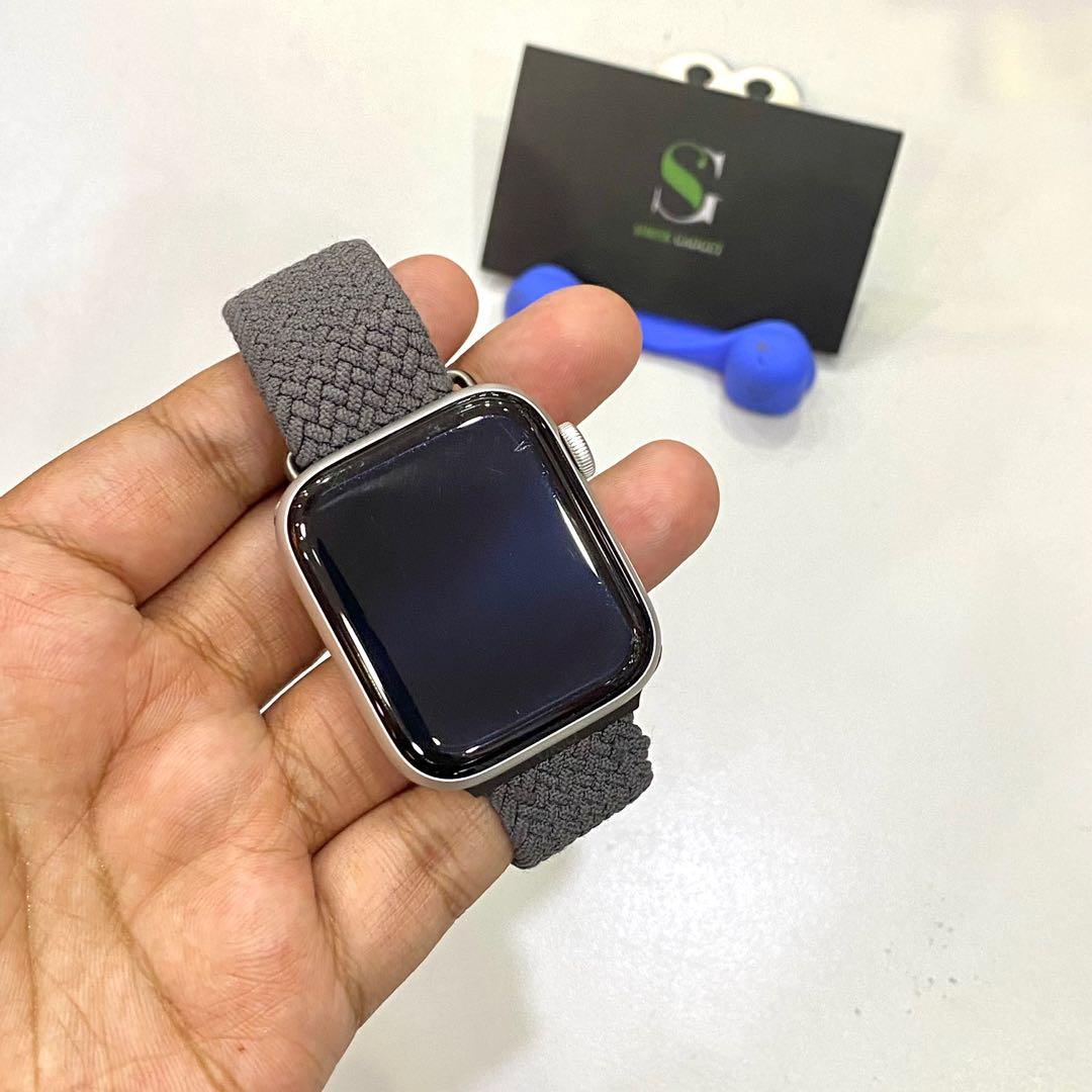 Apple Watch SE mm Silver