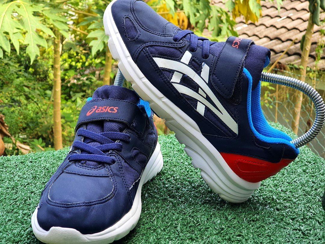 ASICS OMAIS 2 KIDS SIZE US 3 LIKE NEW Babies Kids Babies