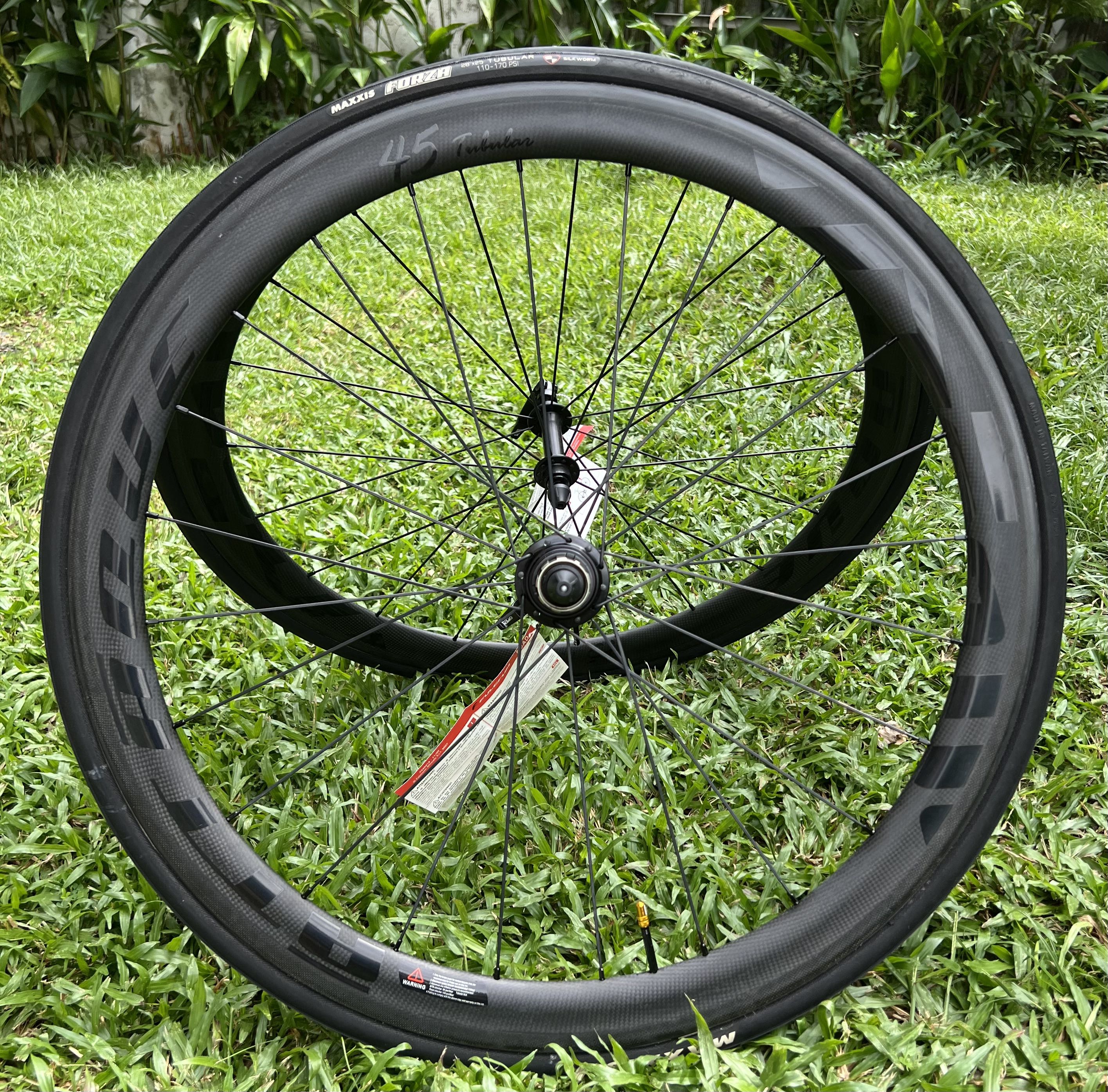 Attaque deals carbon wheelset