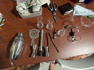 Bartending tools  bar tools shaker decanter stirrers strainer shaker pourer