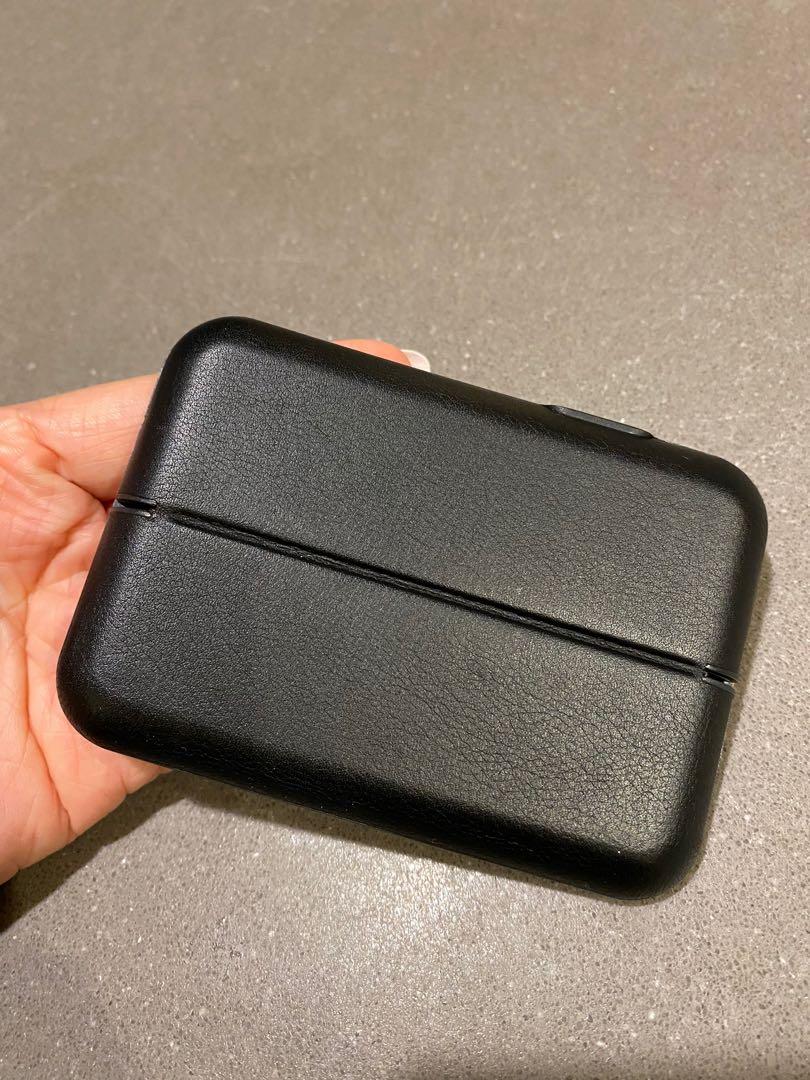 Bellroy black leather flip case, Men's Fashion, Watches & Accessories