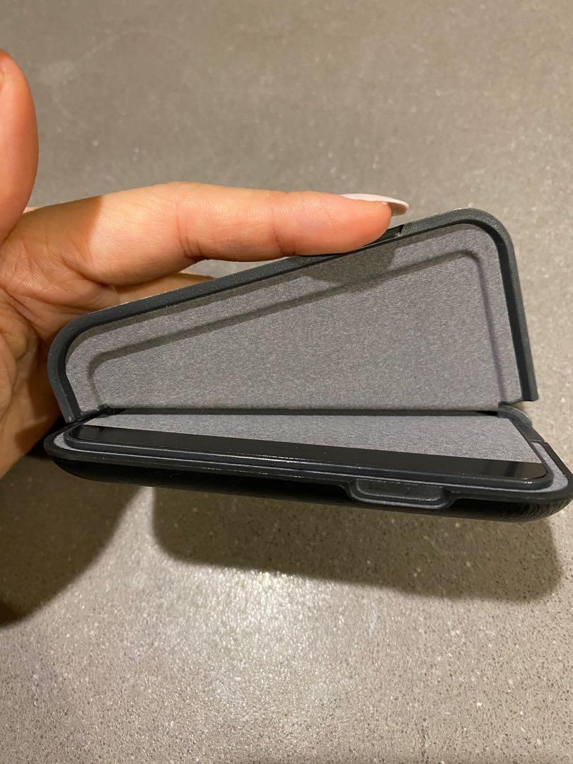 Bellroy black leather flip case, Men's Fashion, Watches & Accessories