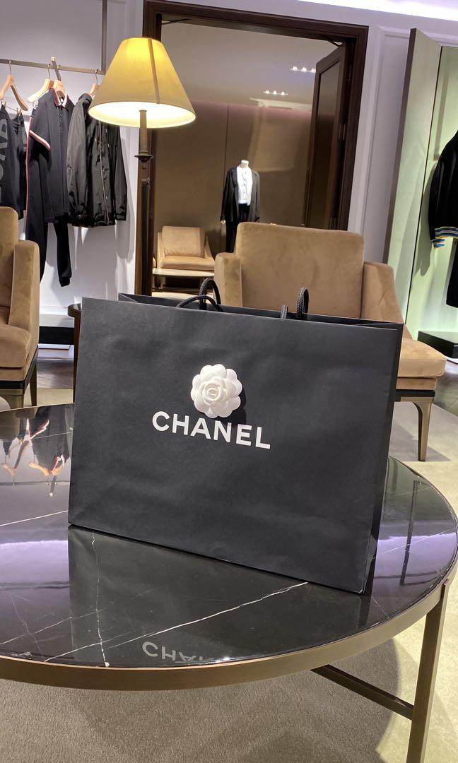 BNIB Chanel 22C Pearl Crush Mini Square Flap, Women's Fashion, Bags &  Wallets, Cross-body Bags on Carousell