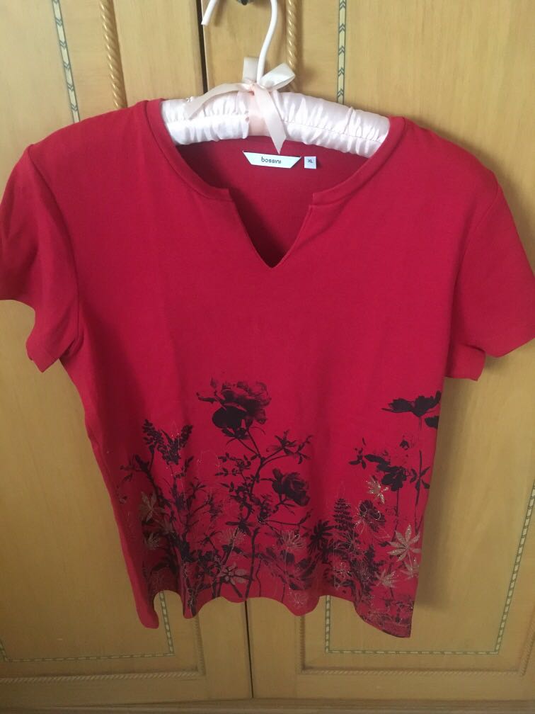 Bossini T-shirt merah XL, Fesyen Wanita 