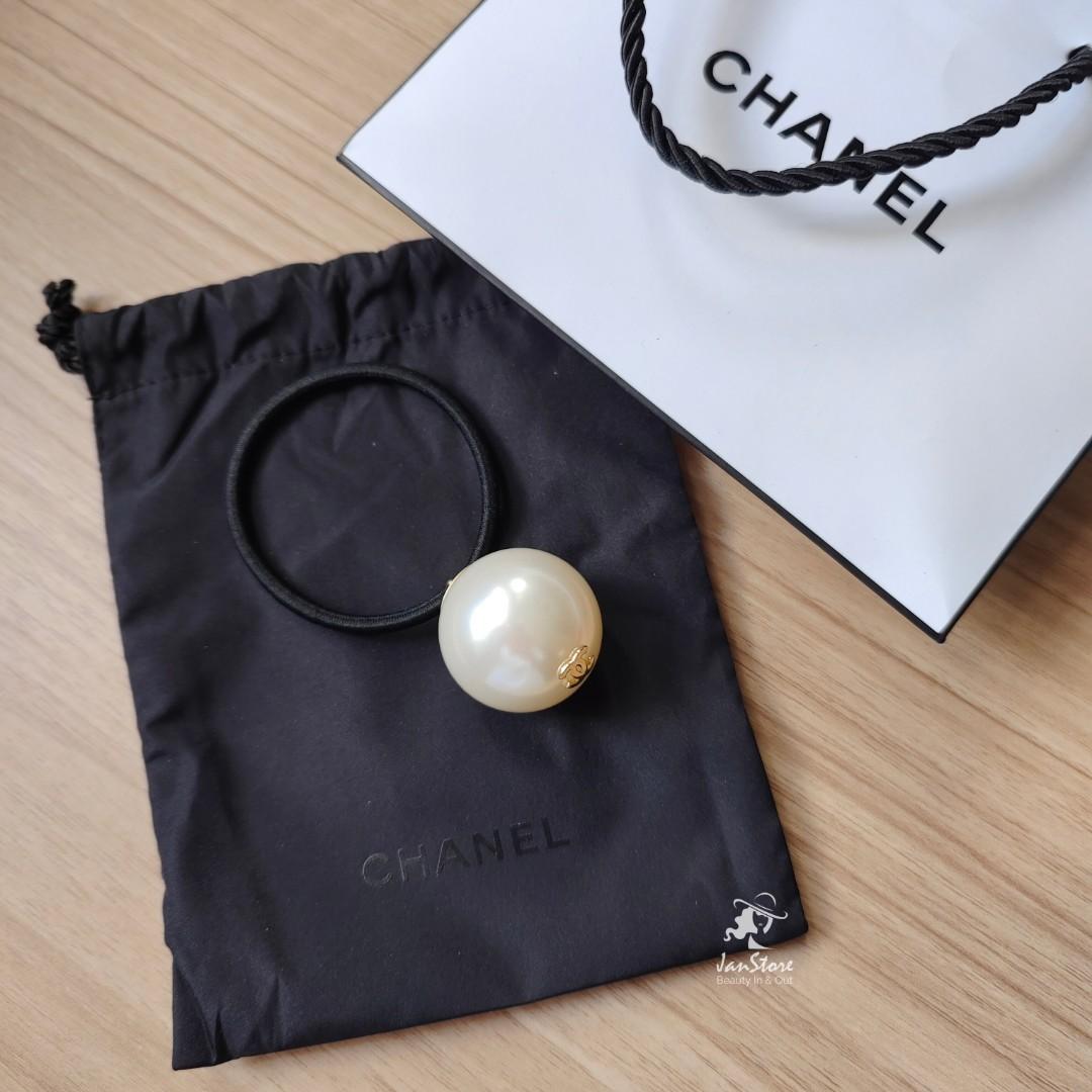 Gorgeous Big Chanel VIP Gift Hair Tie, size- 2