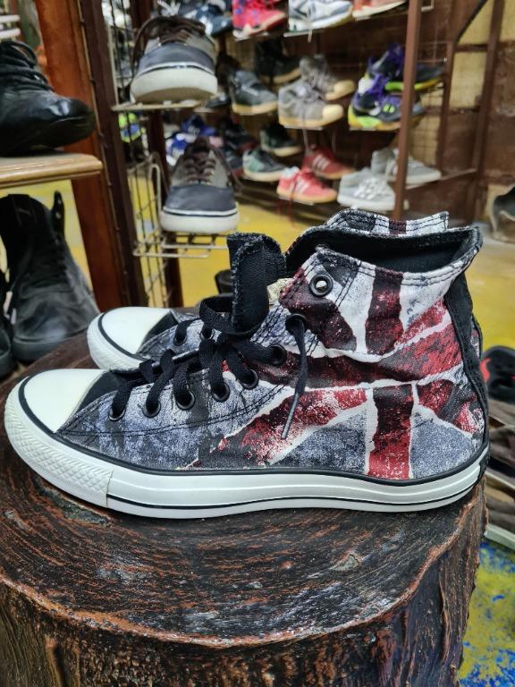 Union jack chuck taylors top