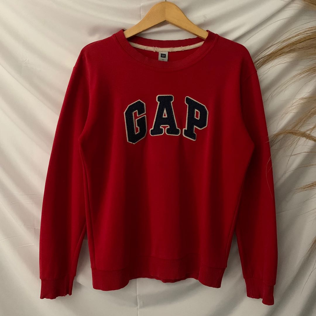 Crewneck GAP, Fesyen Pria, Pakaian , Baju Luaran di Carousell