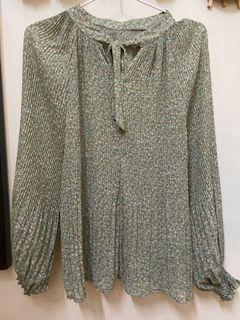 Floral Pleated Ironless Blouse