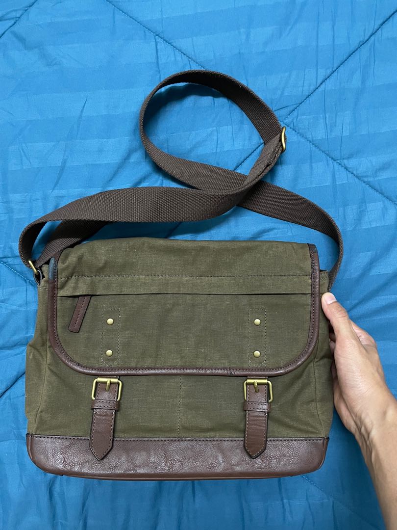 Fossil Laptop Bag, Men's Fashion, Bags, Sling Bags on Carousell