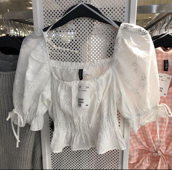 H&m white online eyelet top