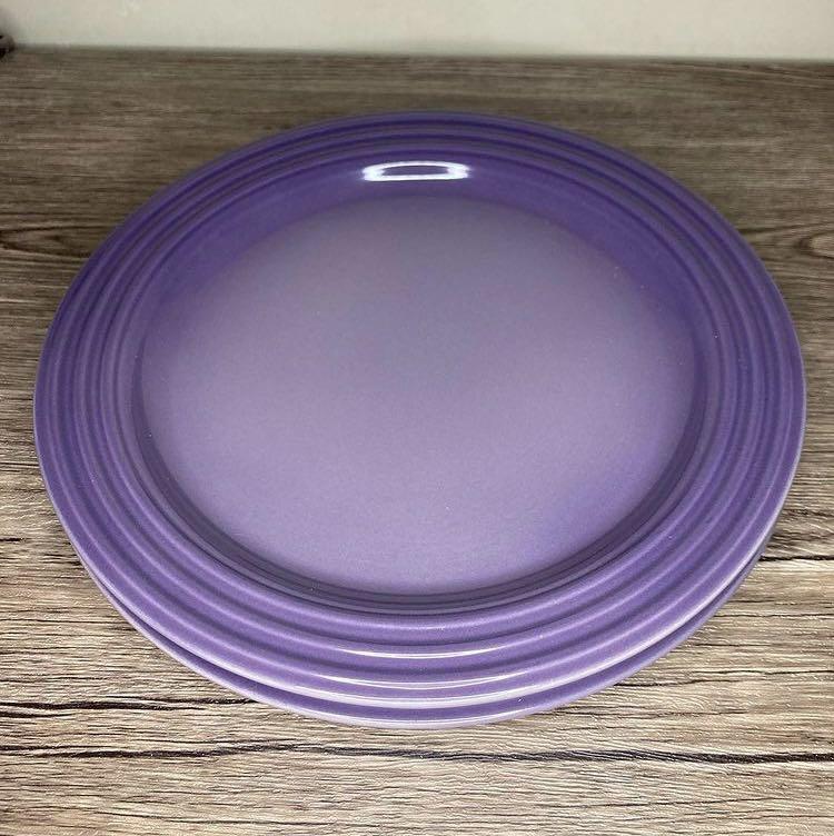 Le Creuset Plate (Category: Dinnerware & Cutlery) located in Paranaque City. Submitted by pkkpkp (Listing ID 1129589224, Image 1). Description: Brand New With cloth bag included 2 pcs.
