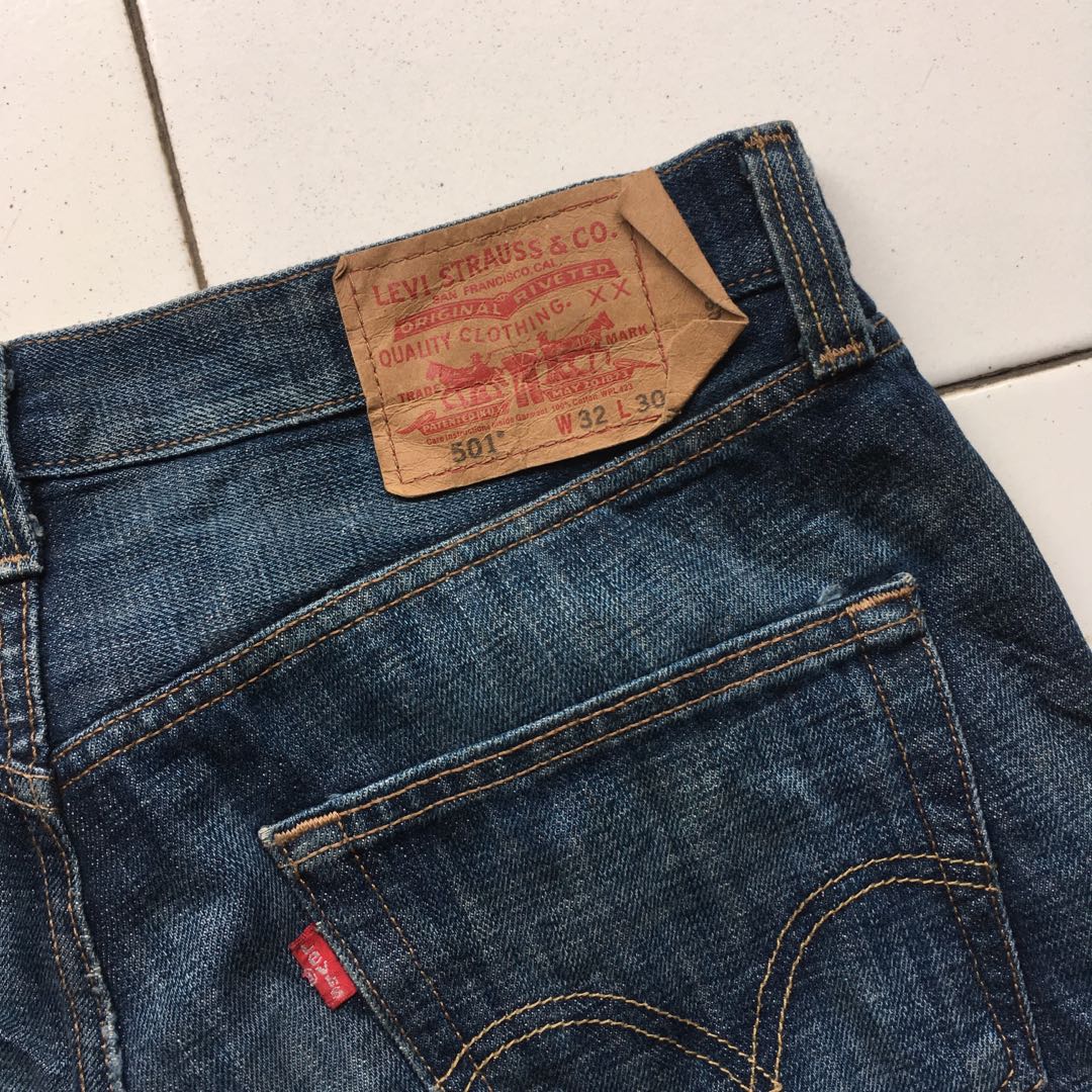Levis 501 (size 32), Fesyen Pria 