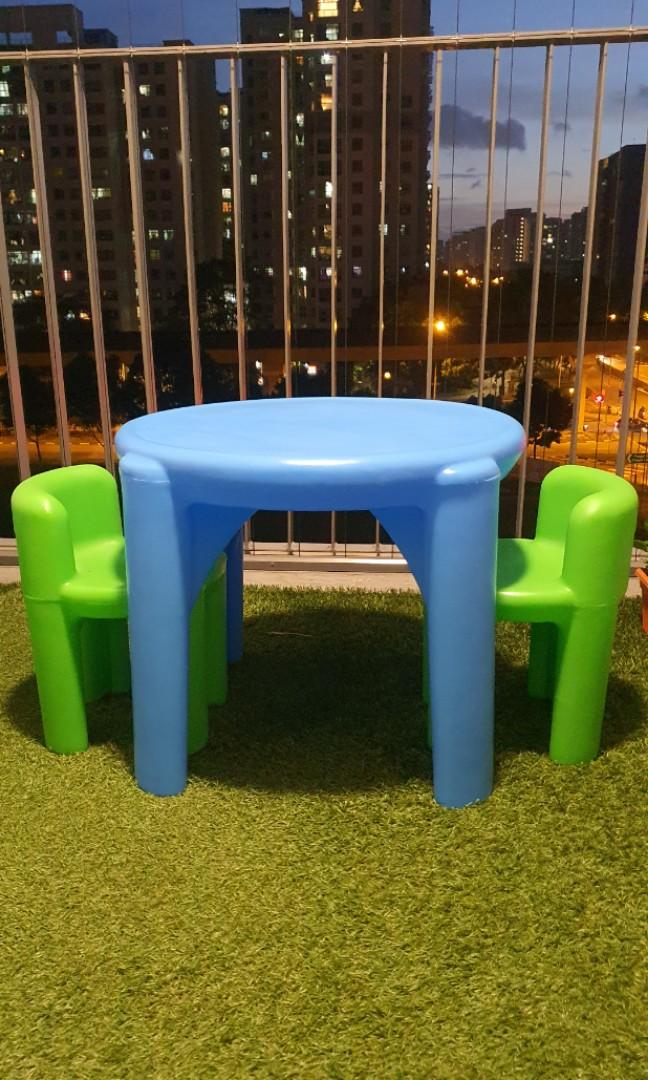Little tikes bright and hotsell bold table and chairs