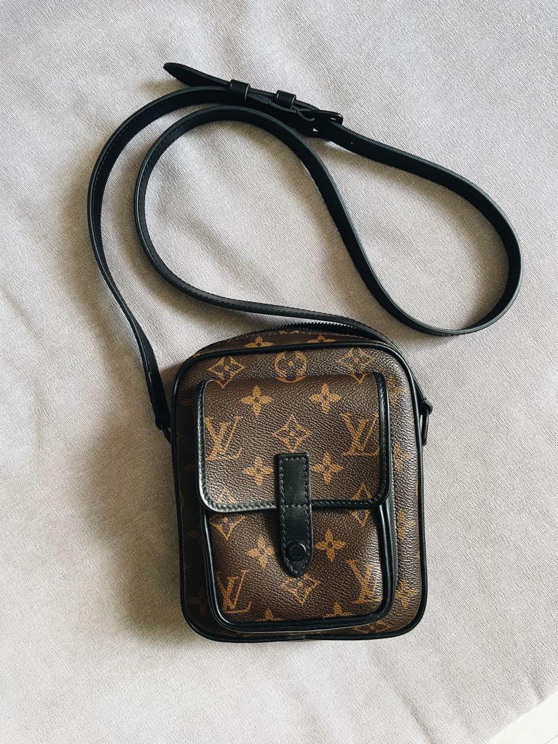 Louis Vuitton pre-owned Christopher Wearable Wallet bag, Brown