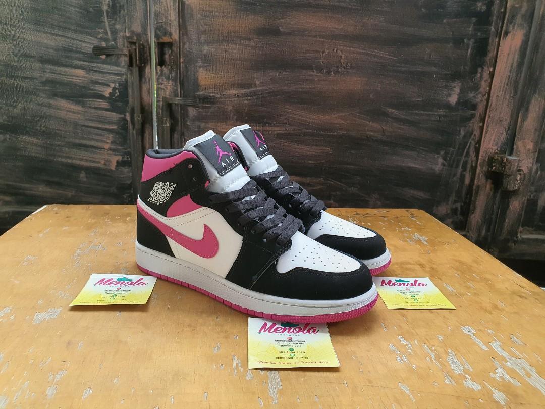 aj1 mid magenta