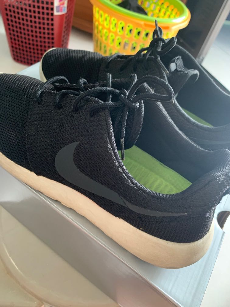 Nike baskets roshe run discount