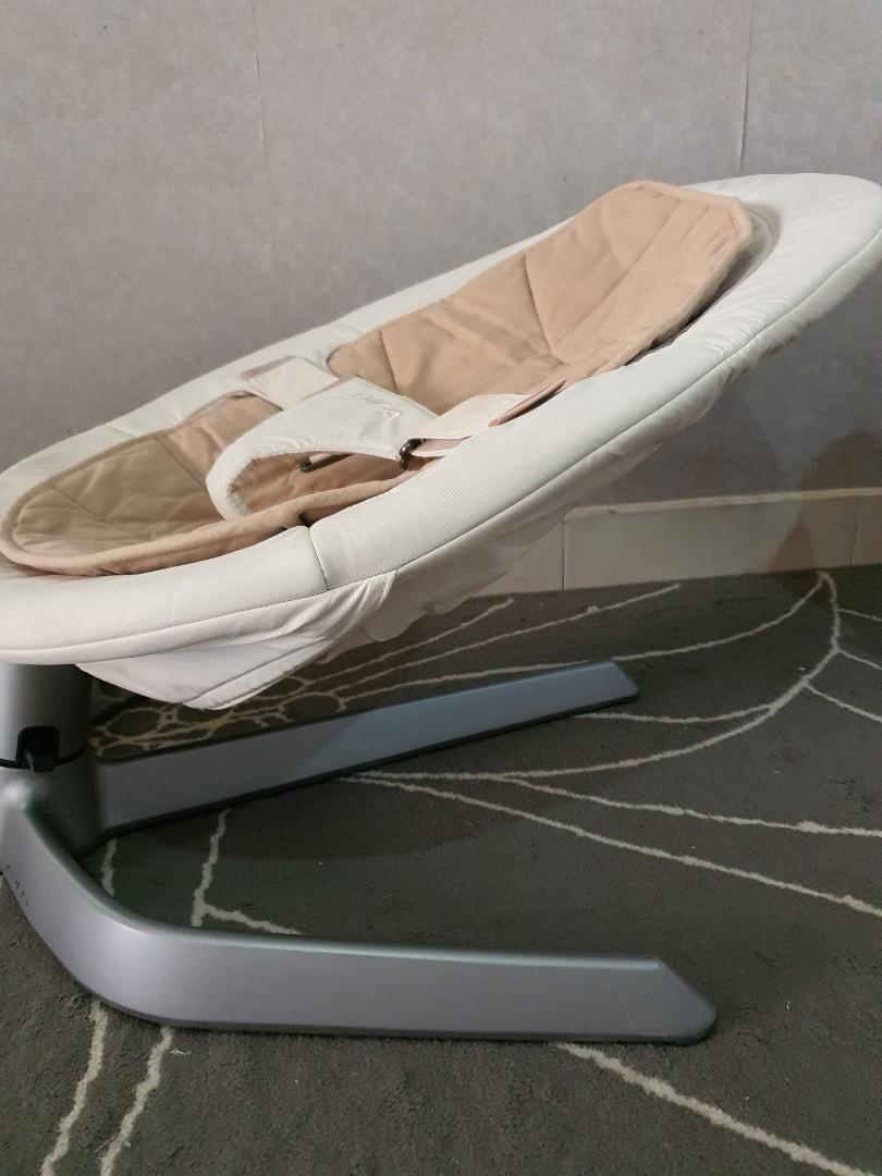 Nuna leaf Rocker Bisque