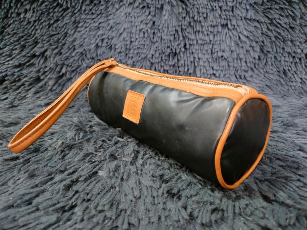 Peirre balmain (Category: Luxury Bags & Wallets) located in Caloocan City. Submitted by m.hobby (Listing ID 1129605947, Image 3). Description: Check pictures Goo condition Used Na kaya Manage your expectations.