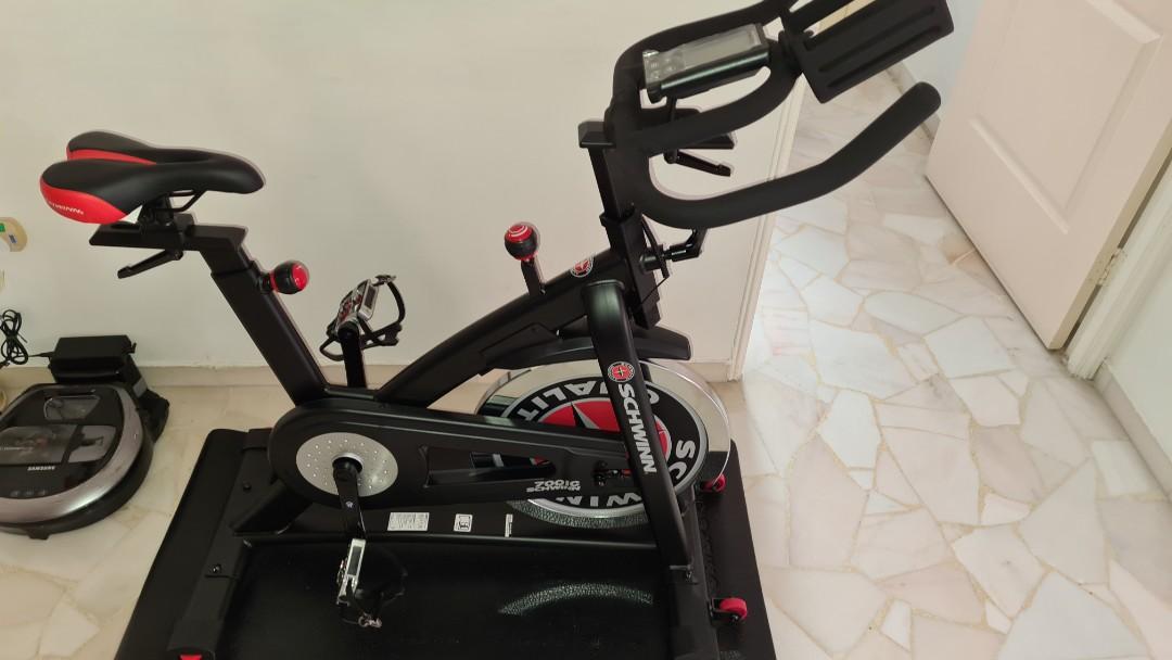 Schwinn IC7 Spinbike, Sports Equipment, Exercise Fitness, Cardio