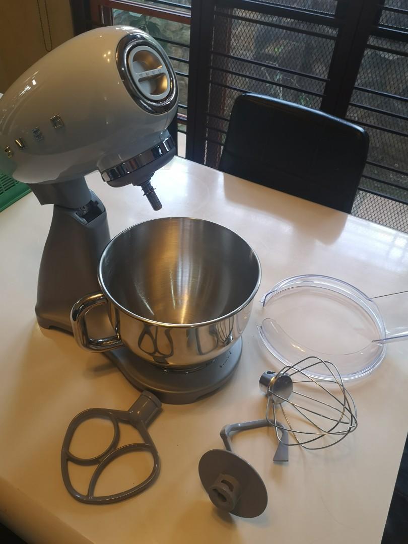 SMEG 5Q Stand Mixer in Pastel Blue, TV & Home Appliances, Kitchen