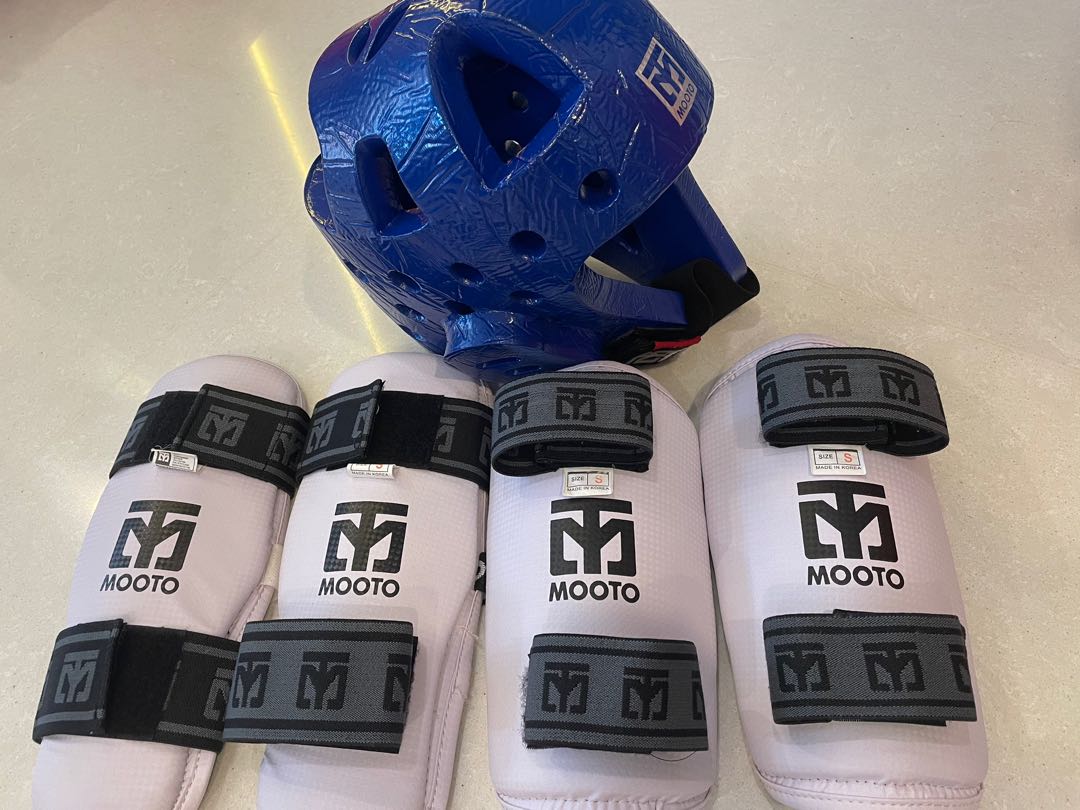 Taekwondo guards forearm / shin guards / helmet, Sports Equipment