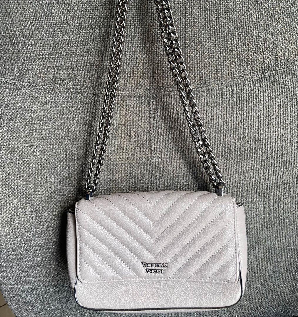 VICTORIA SECRET GREY HAND BAG Women s Fashion Bags Wallets