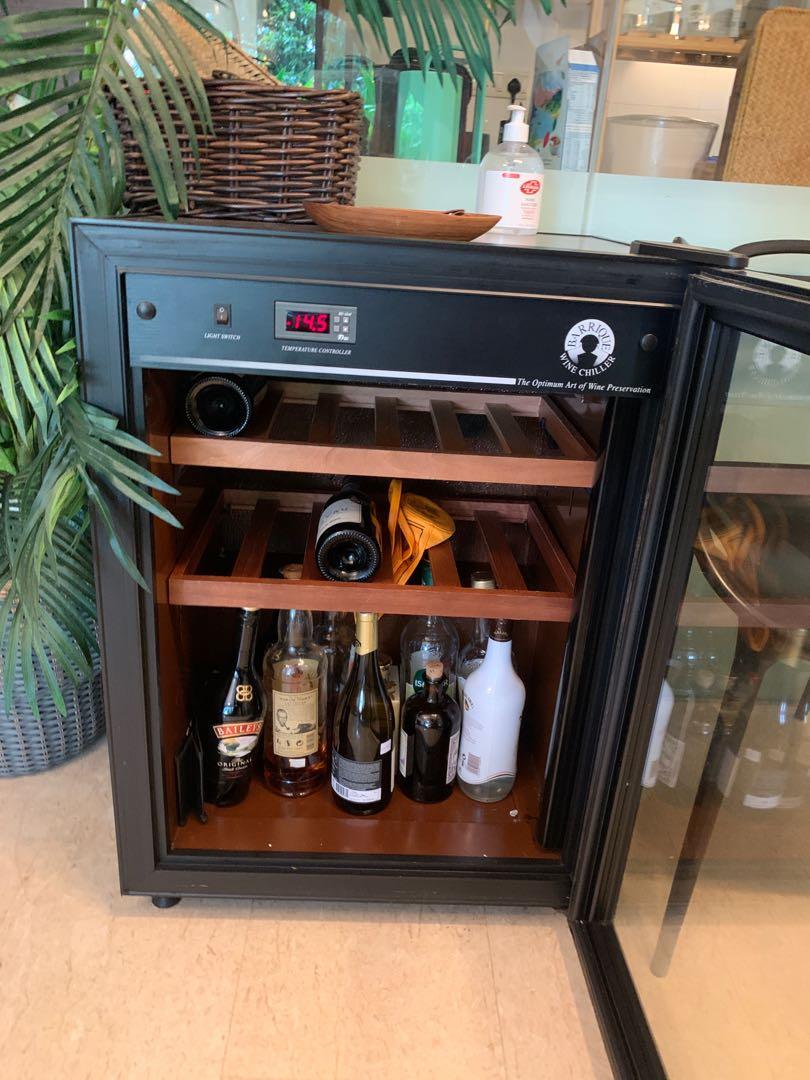 Wine Fridge with Wood finish, TV & Home Appliances, Kitchen Appliances