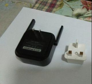 Xiaomi WiFi Expander with adapter