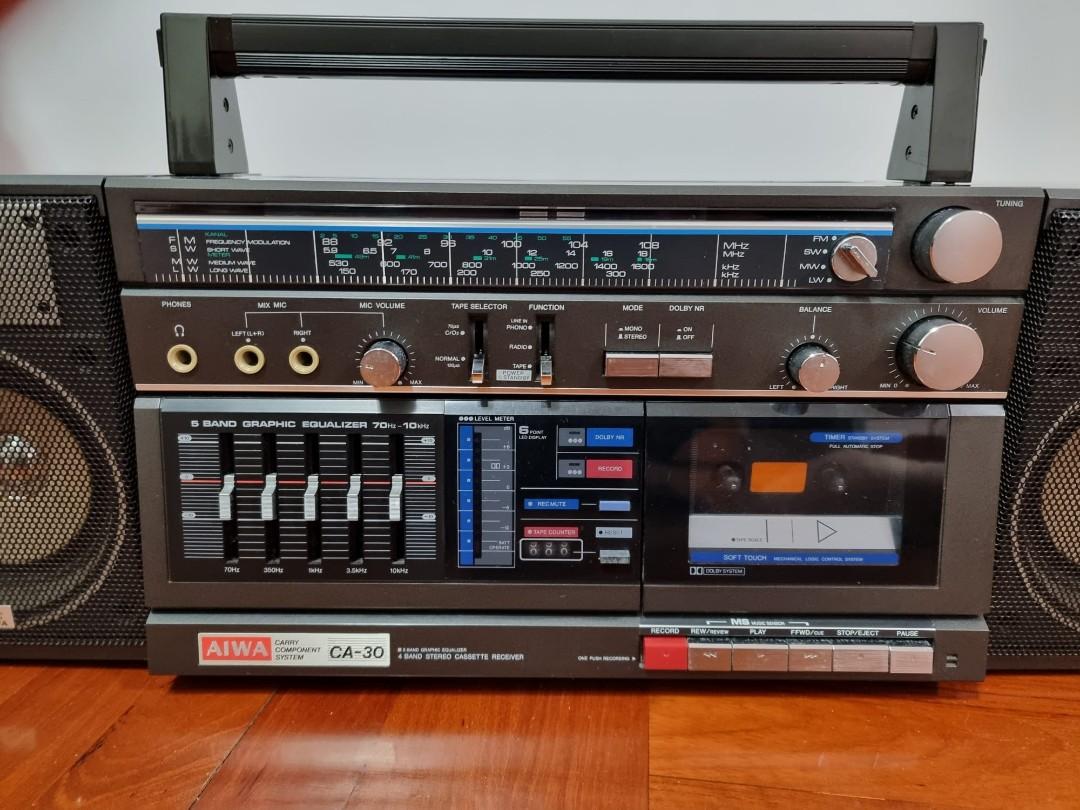 私人珍藏80年代AIWA牌cassette 收音錄音機原價HKD 5000, 音響器材, 音樂播放裝置MP3及CD Player - Carousell
