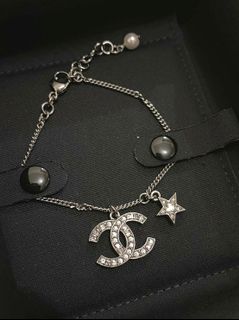 （分類：）位於 。 由 chanelcclove 提交（商品編號 1083857989，圖片 1）。簡介： 。