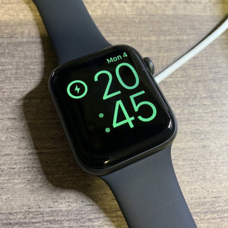 Apple Watch 4 Gps 44mm Space Grey , Men's Fashion, Watches on Carousell