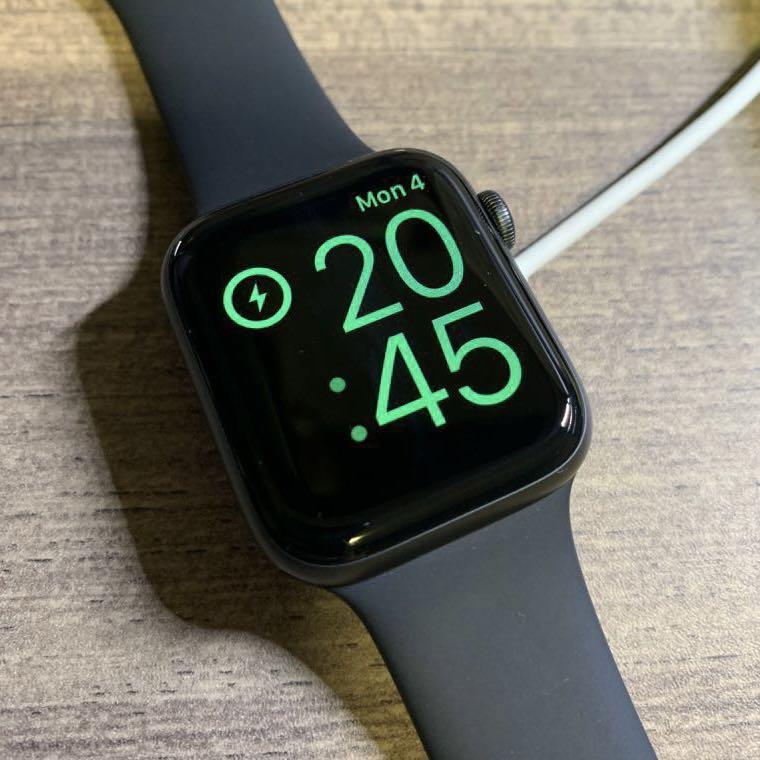 Apple Watch 4 Gps 44mm Space Grey Men s Fashion Watches Accessories Watches on Carousell