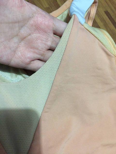 Authentic Adidas Top Set (Category: Activewear) located in Muntinlupa City. Submitted by _ccallan2 (Listing ID 1129841029, Image 3). Description: Signs of usage as seen on photos..