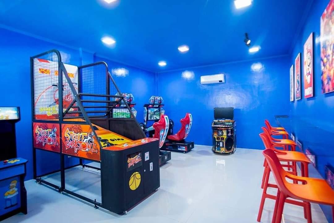 Basketball arcade (Category: Others) located in Manila. Submitted by patsamtanong2772 (Listing ID 1129645727, Image 1). Description: all steel mall type moving ring 10 years warranty same on malls 09568850168.