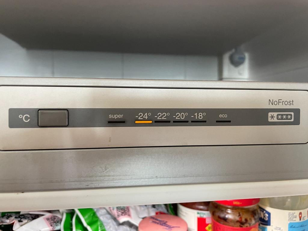 Bosch KGN33NL30 Bottom Freezer Fridge good deal, TV & Home Appliances