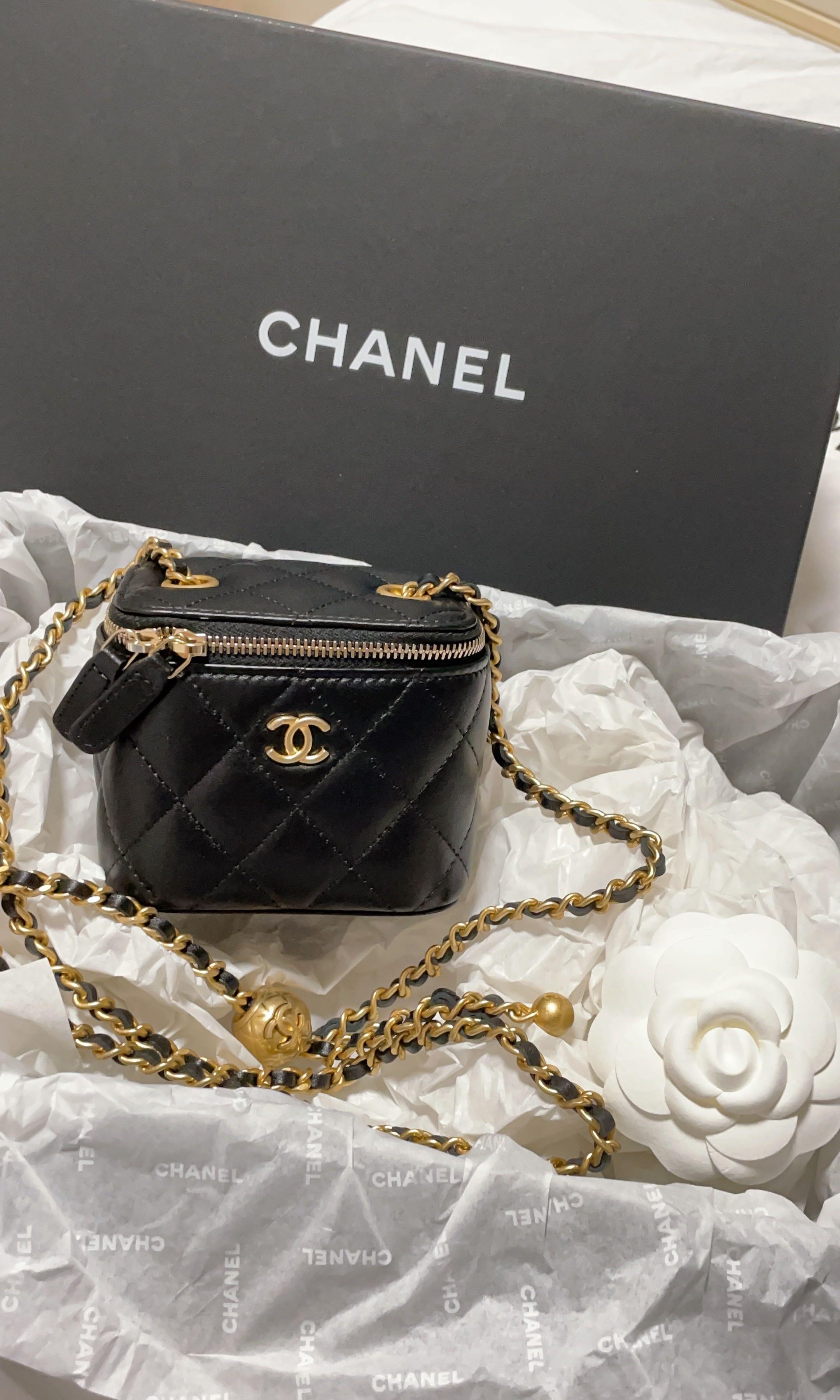 Chanel mini vanity pearl crush, Women's Fashion, Bags & Wallets, Cross