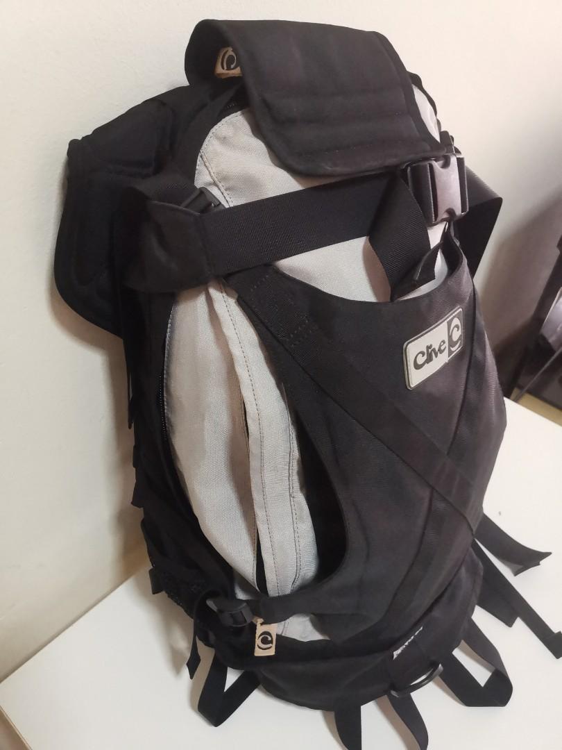 Clive skateboard discount backpack