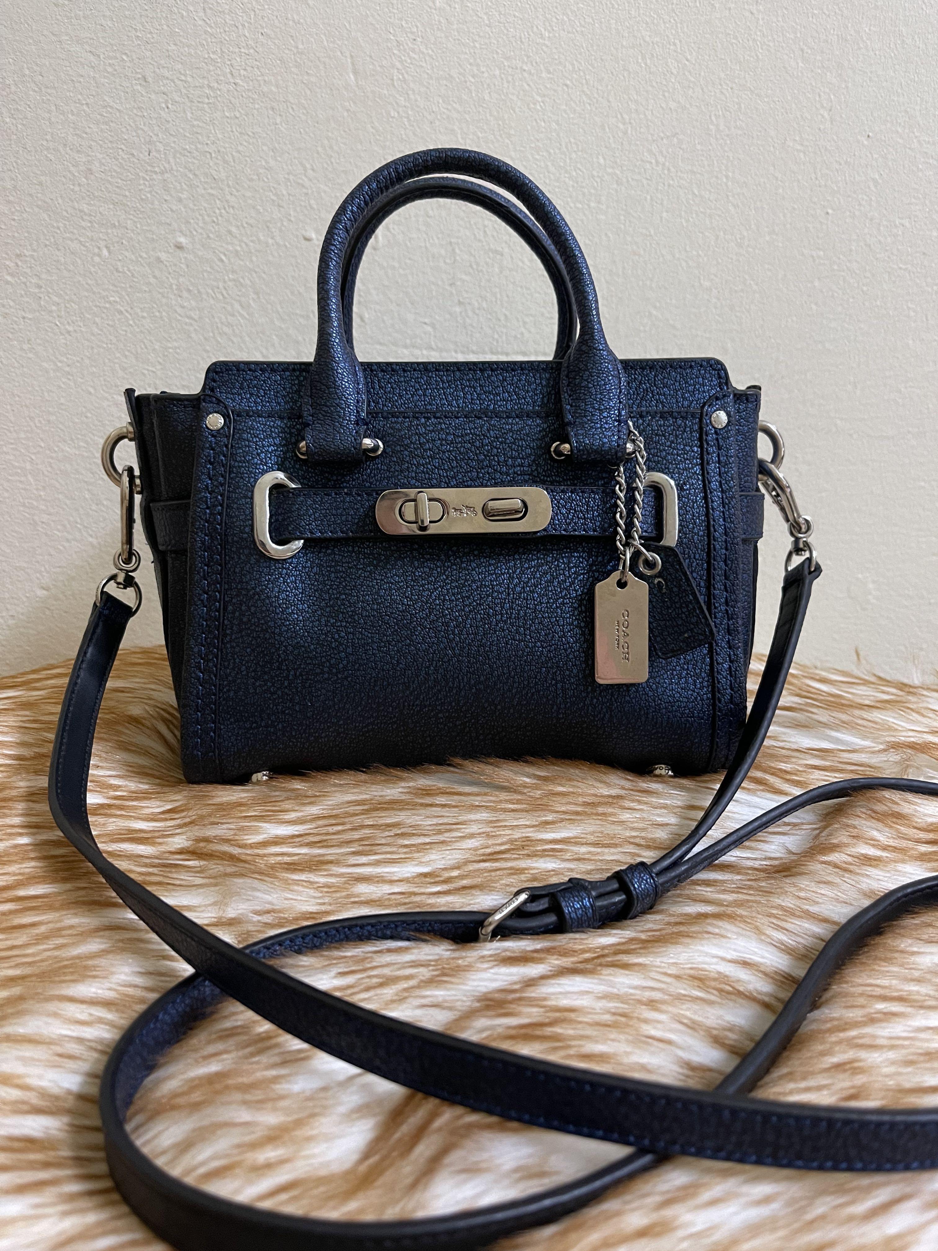 Coach swagger 21 size cheap