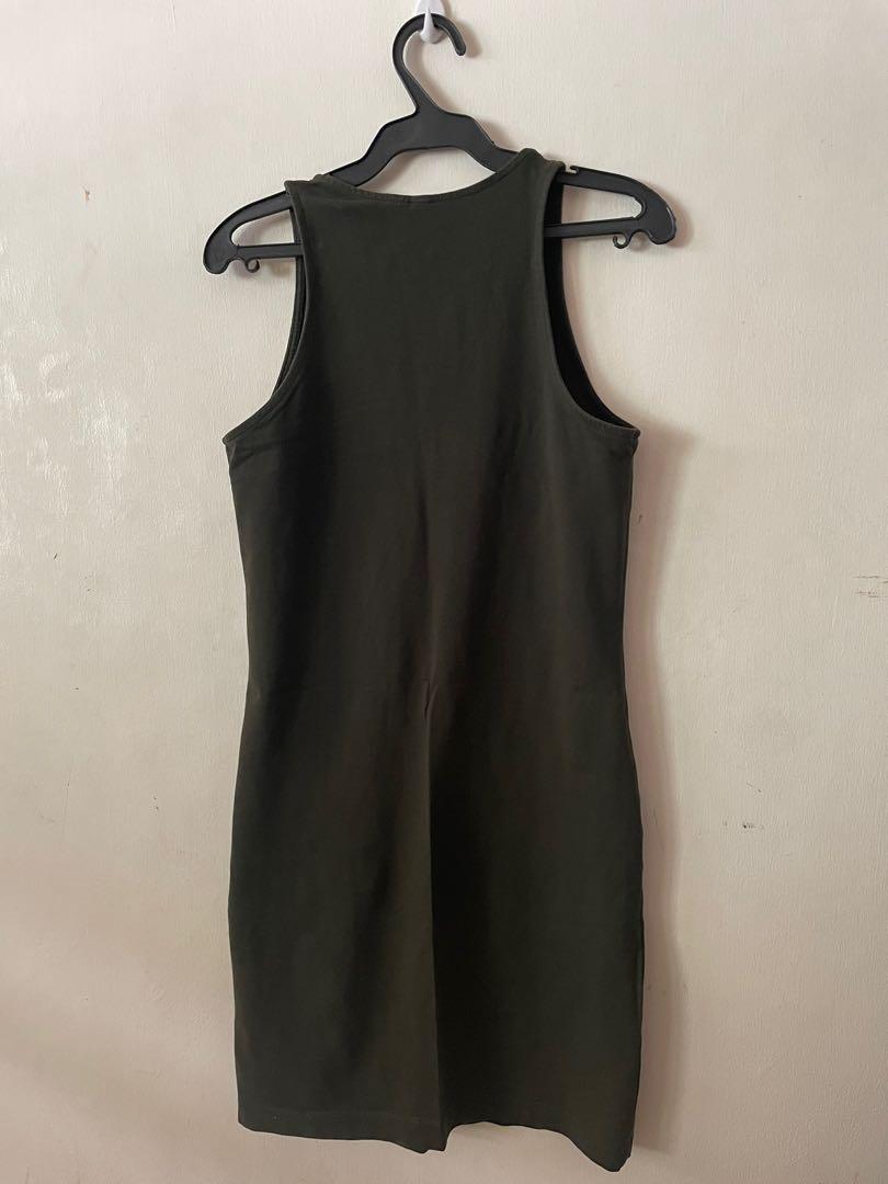 H&M Dress (Category: Dresses) located in Quezon City. Submitted by smallpetite (Listing ID 1129668183, Image 2). Description: Bought from H&M Megamall In good condition Very nice quality, one of my faves In color military/moss green Size Small.