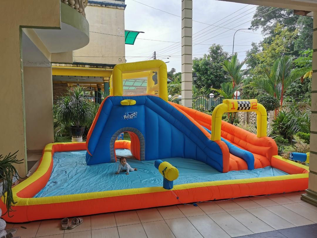 Inflatable Pool Party (RENTAL), Services, Others on Carousell