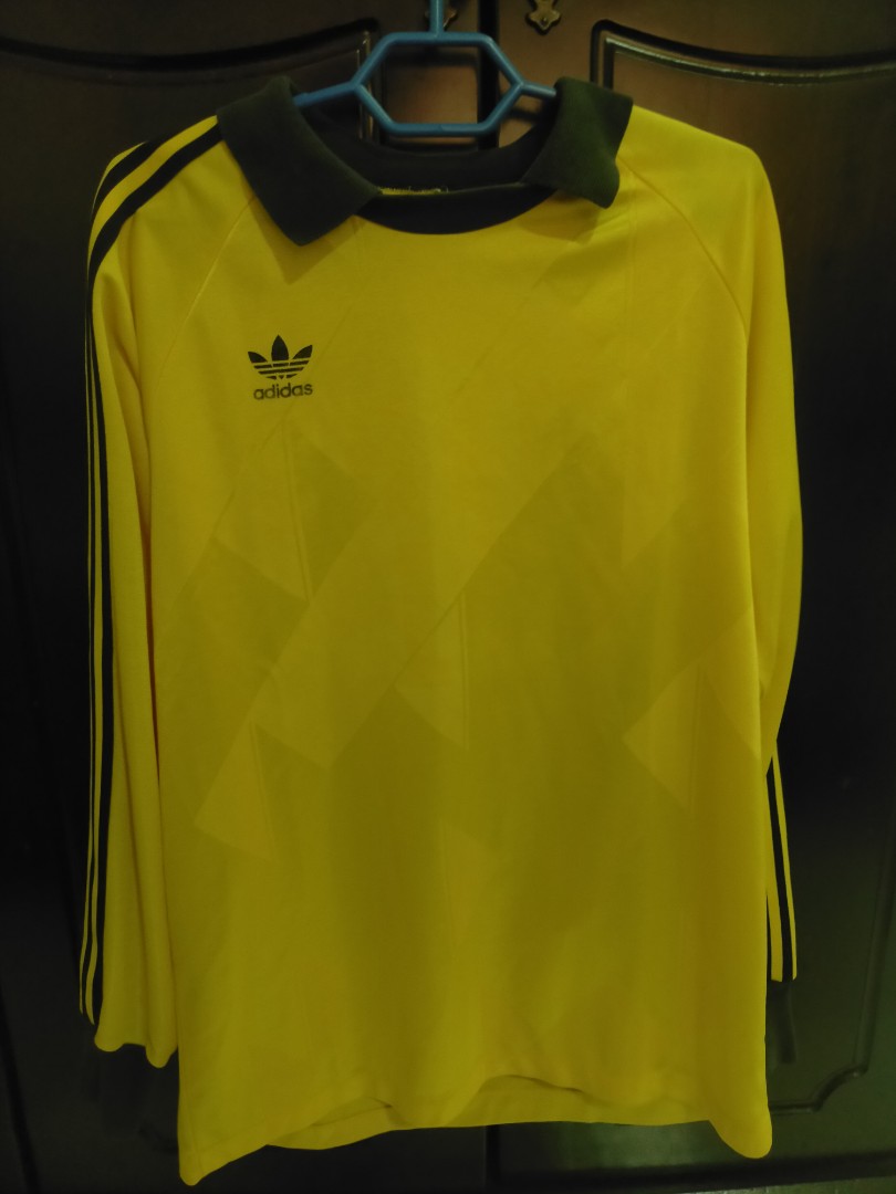 Jersey Adidas Vintage, Men's Fashion, Tops & Sets, Tshirts & Polo