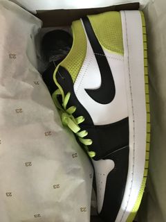 (Category: ) located in . Submitted by sneaker007 (Listing ID 1129779270, Image 1). Description: .