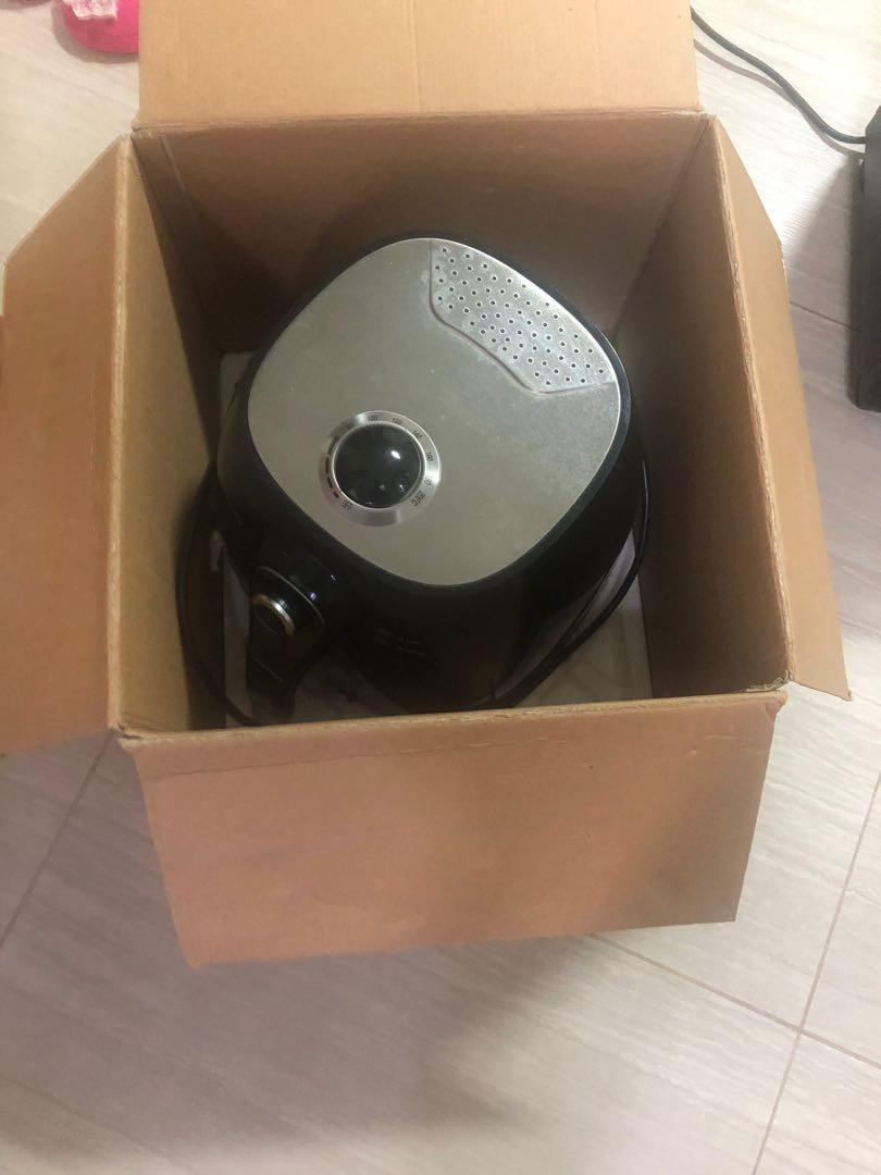 Mayer air fryer at cheap price 25, TV & Home Appliances, Kitchen