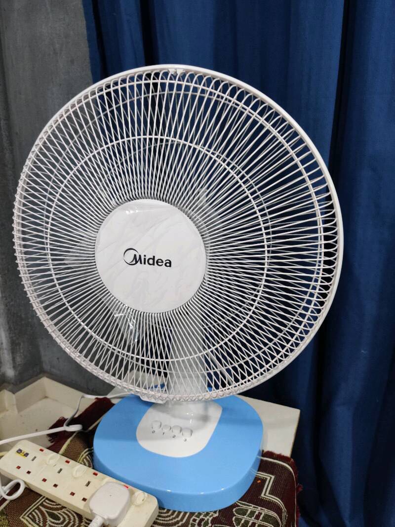 Midea 16 Inch Table Fan With Warranty Furniture Home Living Furniture Tables Sets On Carousell