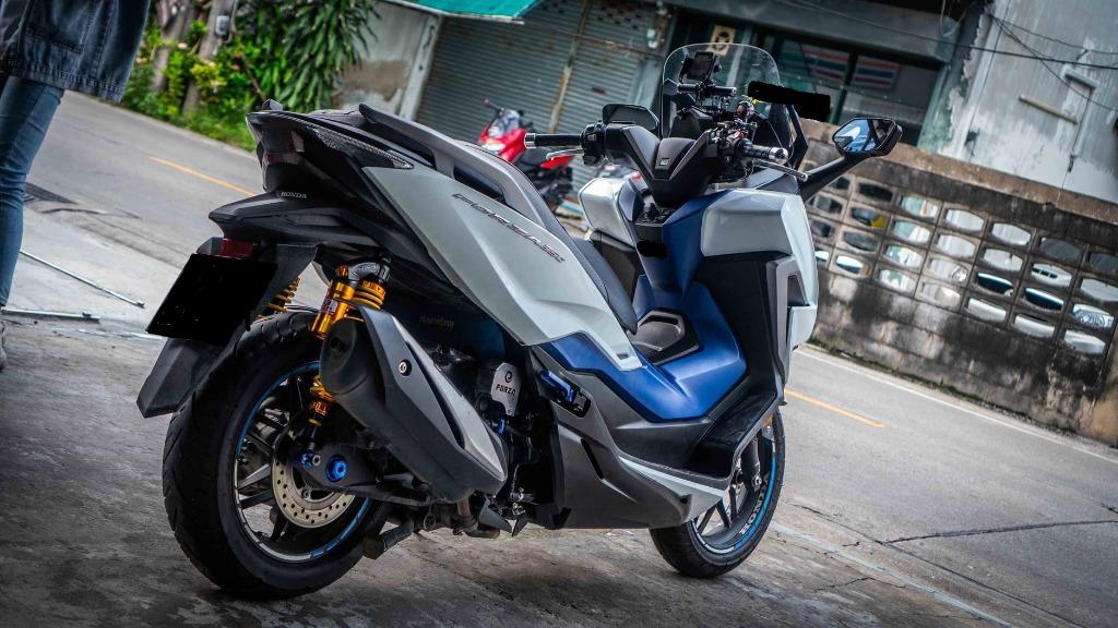 Moto Lassy RCB Singapore Honda ADV 350 Forza 350 Version 40 GPS IU ...